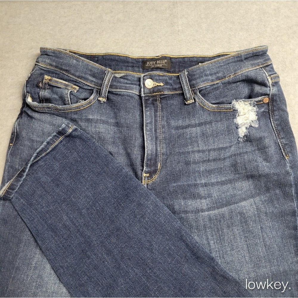 Judy Blue Boyfriend Fit Distressed Medium Wash Jeans Womens Size 13/31 Denim